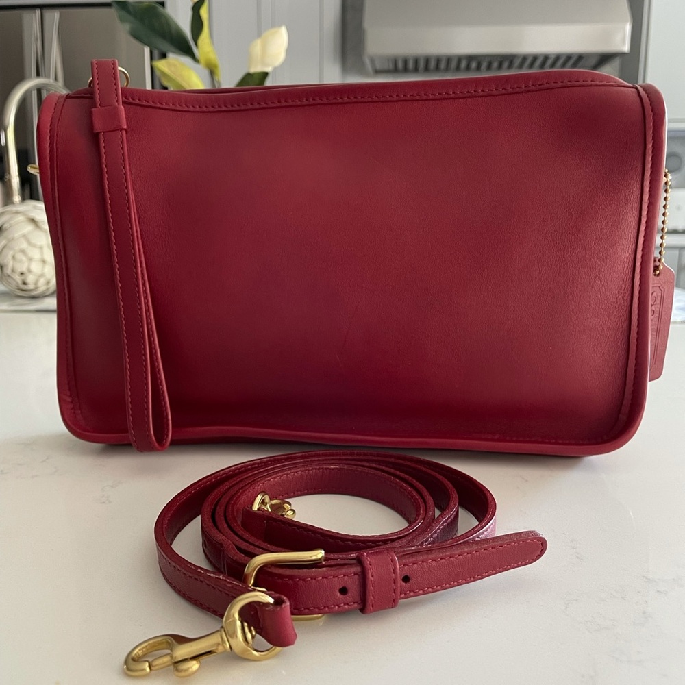 Vintage Coach #9455 Basic Bag in Red